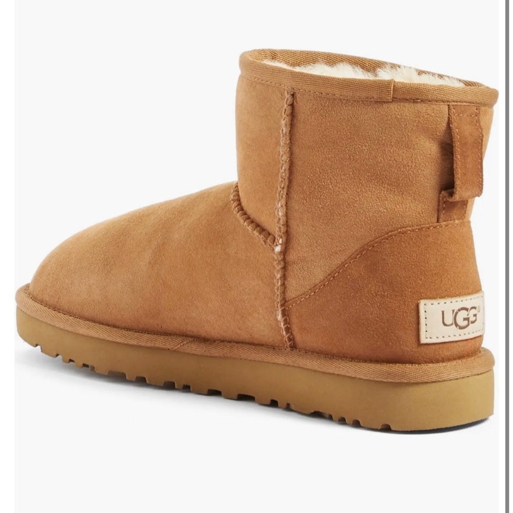 UGG Classic Mini II Genuine Shearling Lined Boot in Chestnut